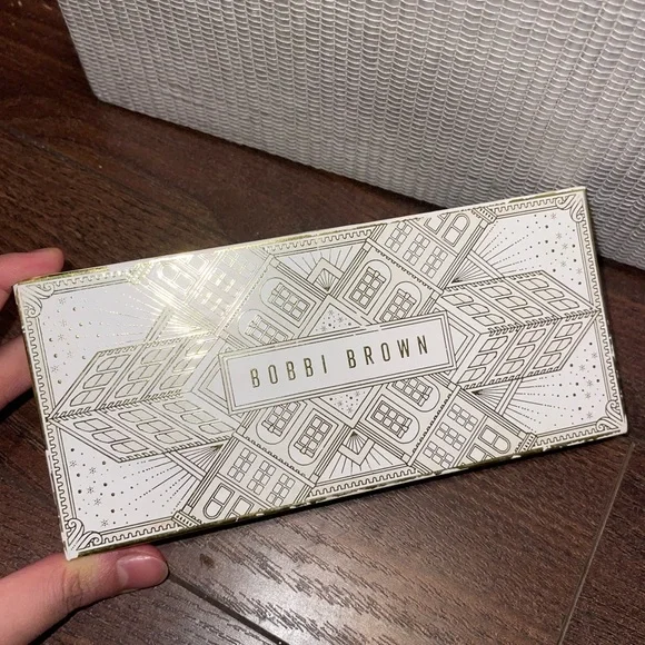 Bobbi Brown Golden Illusion Eye Shadow Palette - Picture 2 of 6